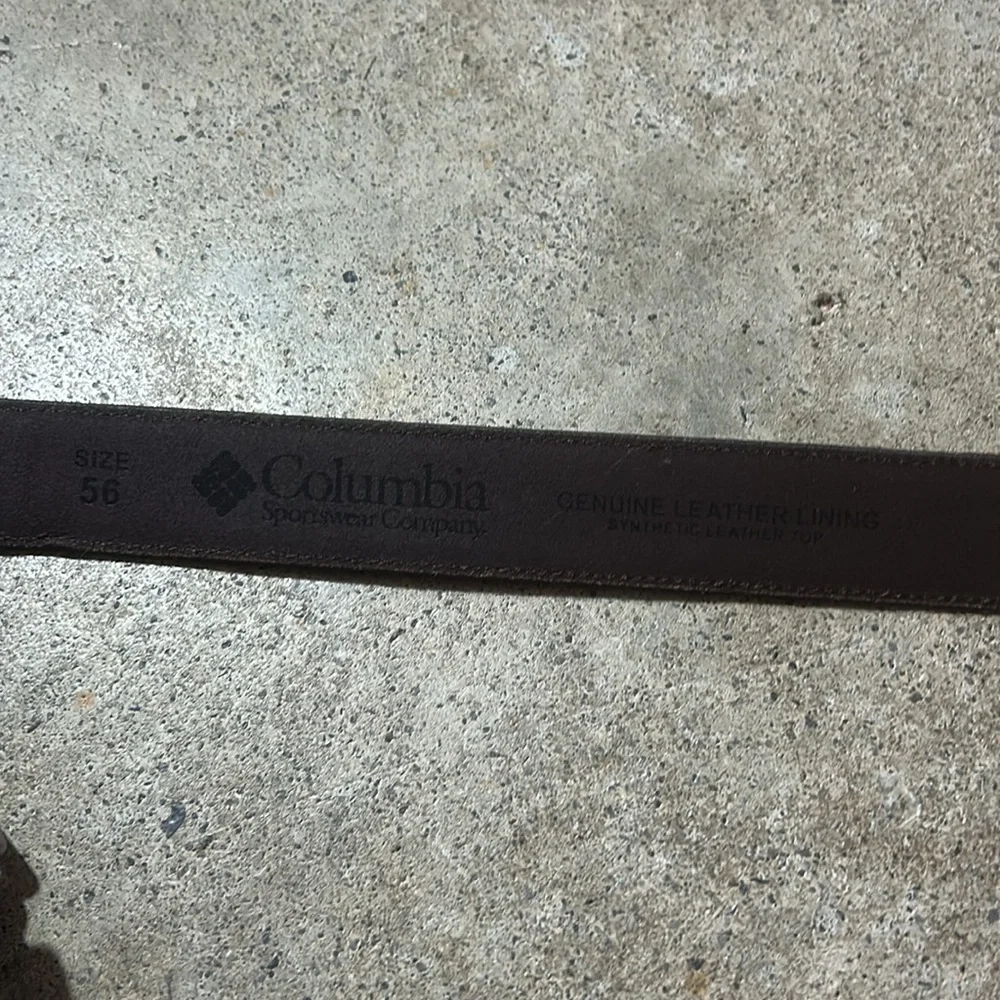 Columbia Men’s Trinity Logo Everyday Casual Dress Belt Leather Lining size 56